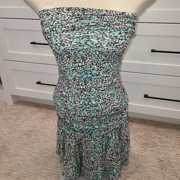 BCBGMAXAZRIA strapless bodycon dress - Picture 2 of 10